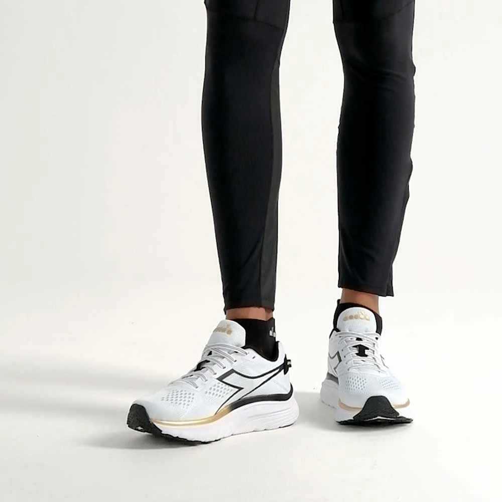 Diadora Men's Equipe Atomo Running Shoe - White/Gold/Black - Regular (D) 4 Diadora Men's Equipe Atomo Running Shoe - White/Gold/Black - Regular (D) - Image 2