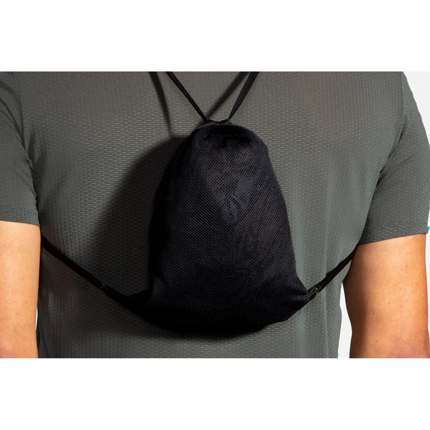 BROOKS Men's Fusion Hybrid Jacket - Black 8 BROOKS Men's Fusion Hybrid Jacket - Black - Image 6