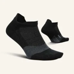 Feetures Unisex Merino 10 Ultra Light No Show Tab - Charcoal -Sports Clothing Sale Store EM55468 4 590x 2c81f16c d7bb 4e52 94b8 32d36a9ea366