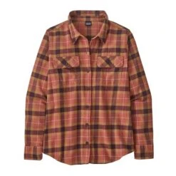 Patagonia Women's Long-Sleeved Organic Cotton Midweight Fjord Flannel Shirt - Vista: Burl Red