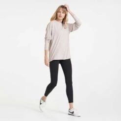 Vuori Women's Studio Pocket Legging - Black -Sports Clothing Sale Store VW1028OST 0207 1200x crop center jpg